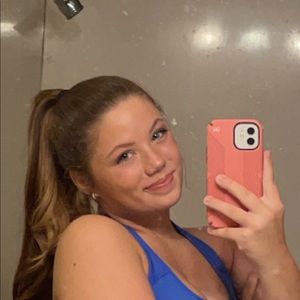 Meet your Posher, Julianna